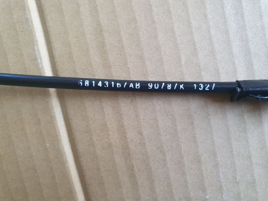 Ручка відкриття капота трос открытия замка замок Jeep Cherokee 14-