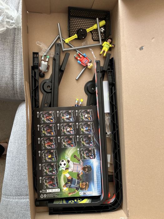 Nowe  zabawka pilkarzyki playmobil