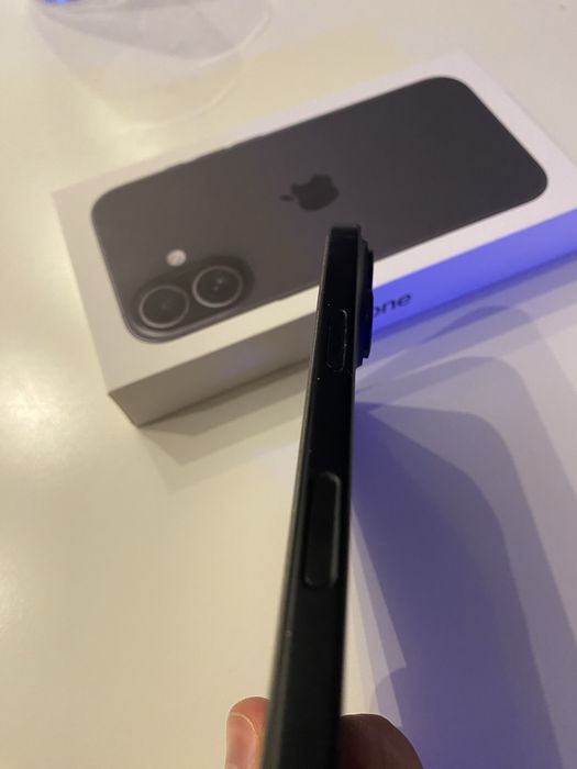 Iphone 16 128GB Jak Nowy