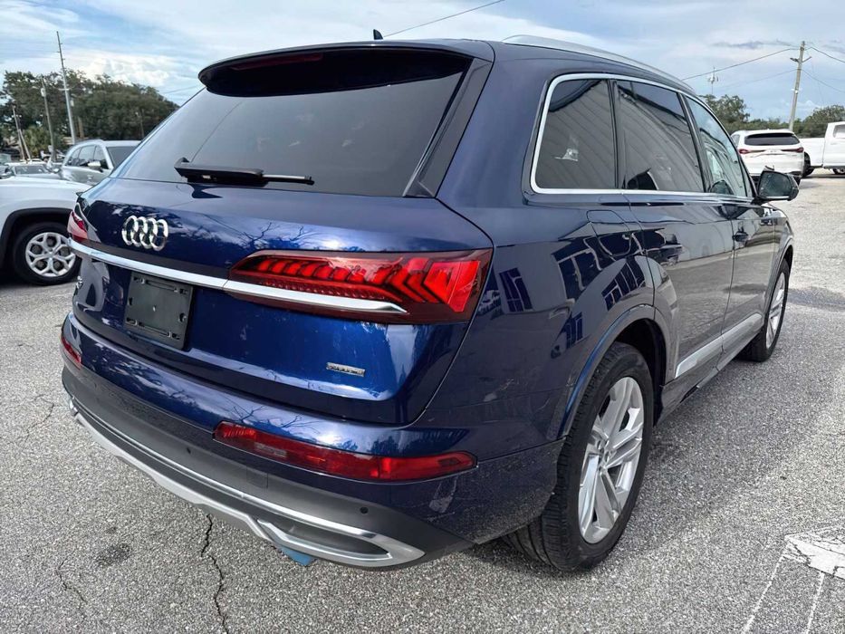 Audi Q7 quattro Premium 45 TFSI      2023