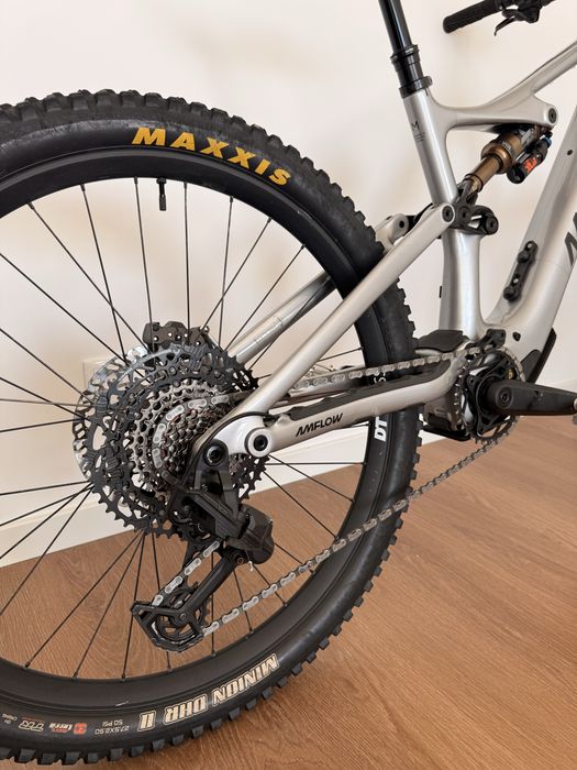E-MTB DJI Amflow PL carbon (mullet)