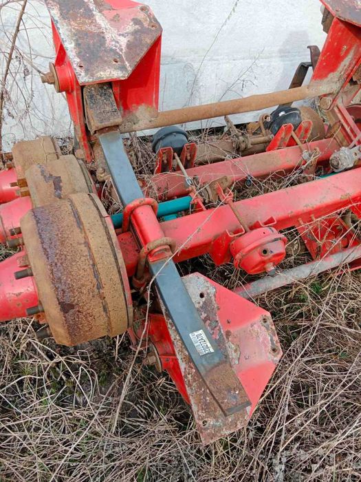 Продам вісь Fruehauf