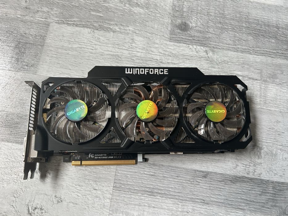 Dla Ciebie wszystko - gtx 770 4gb - w kategorii Podzespoły i