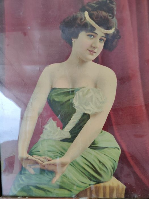 Moldura antiga em madeira.
