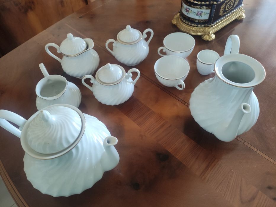 Serviço completo Vista Alegre para chá e café