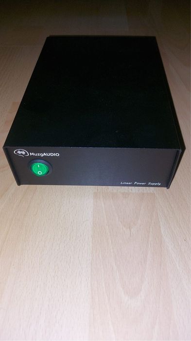 MuzgAUDIO zasilacz 9V jak nowy ,gwarancja