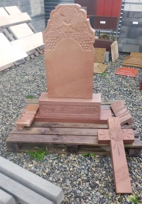 Виготовляємо і встановляюмо памятники