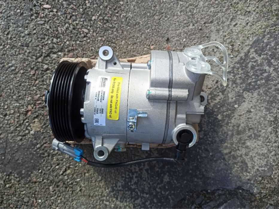 Компресор кондиціонера Chevrolet Captiva 2.2 дизель, 2012 рік