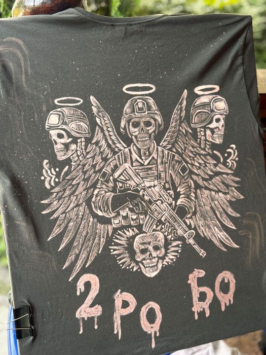 Кастомний одяг по фото / Ручний розпис