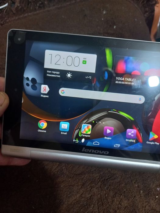 Планшет  йога  в идеальном состоянии в пленке