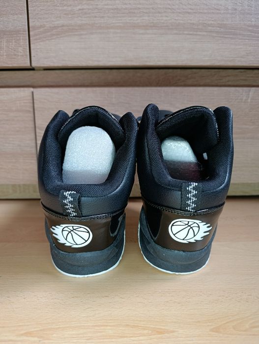 Nowe buty sportowe