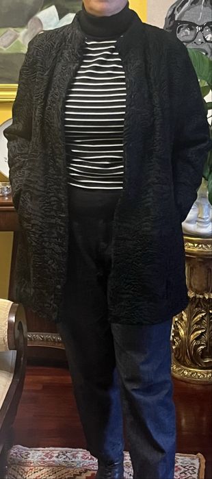 Casaco de Astrakan, muito bom