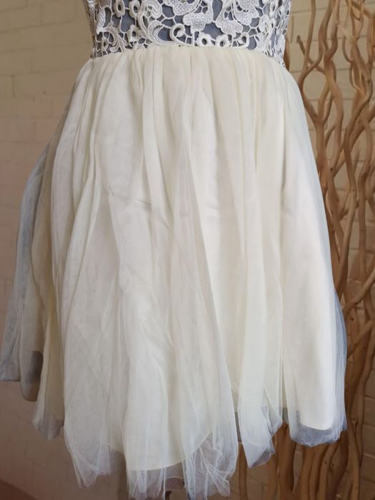 Sukienka PRETTY WOMEN model PW12