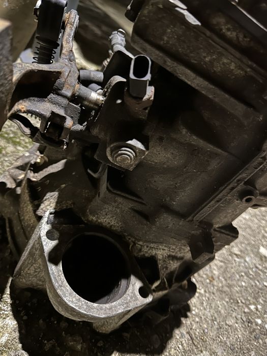 Кпп гольф 6 дизель 1.6   5ступка