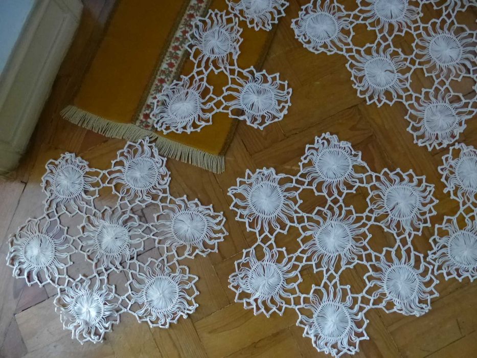 Naperons de renda e tecido, vintages