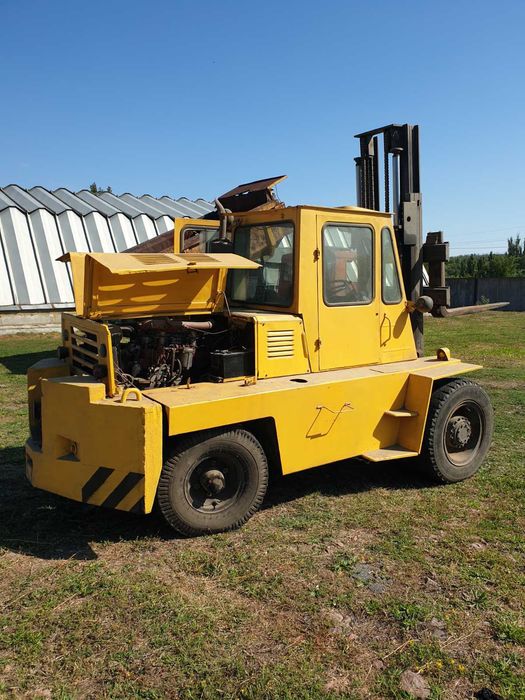Львовский погрузчик.Львівський автонавнтожувач (львівський погрузчик)
