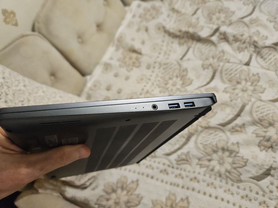 Ноутбук Ноутбук MSI Modern B11MOU-1023PL 14" IPS i7-1195G7 8GB RAM 512