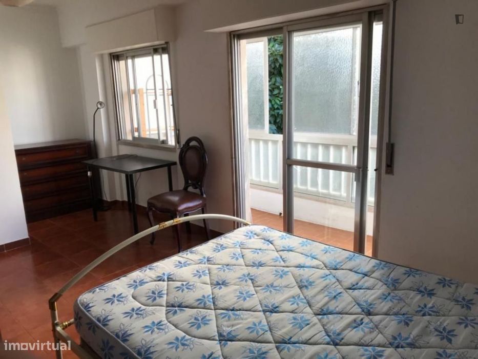 Quarto - localizado em Lisbon