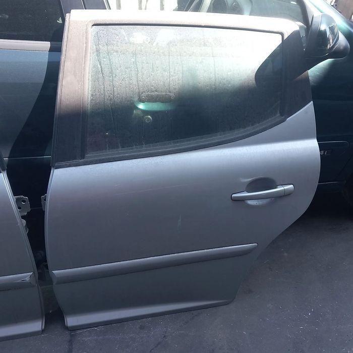 Porta tras completa lado passageiro peugeot 207 sw
