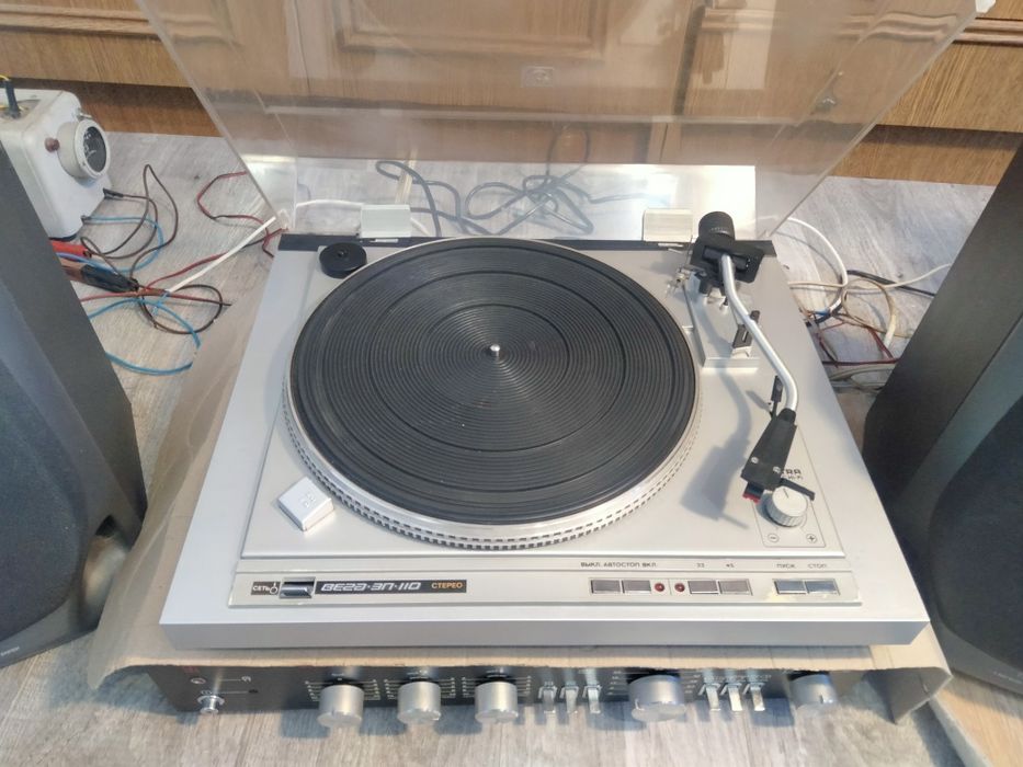 Програвач Вега 110 та підсилювач Романтика