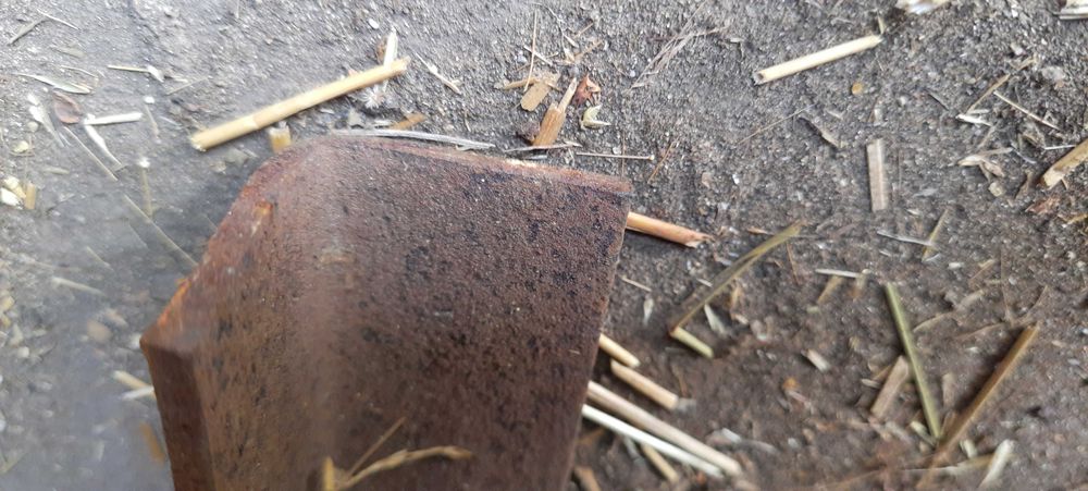 Kątowniki kątownik stalowy g/w 40x40x5