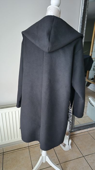 Płaszcz wiosenny z kapturem