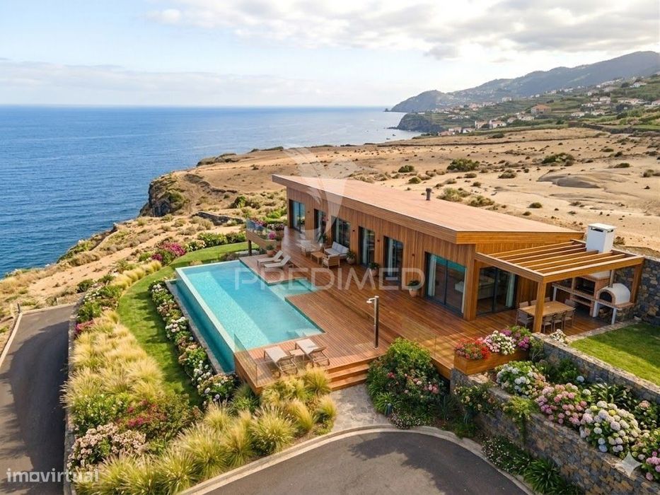 Terreno Plano Na Santa Do Porto Moniz Vista Mar.