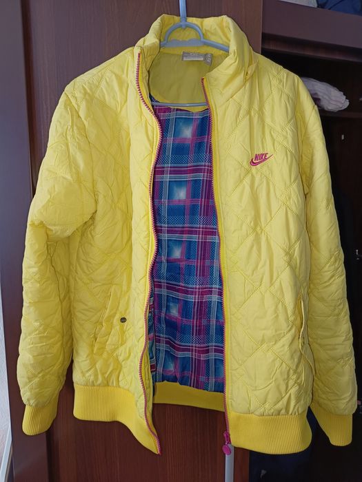 Куртка фирмы Nike