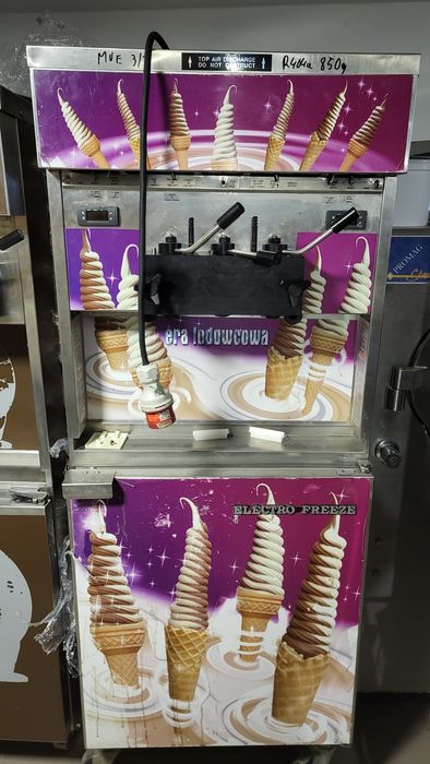 Maszyna do lodów Świderków Electro Freeze, Sachart