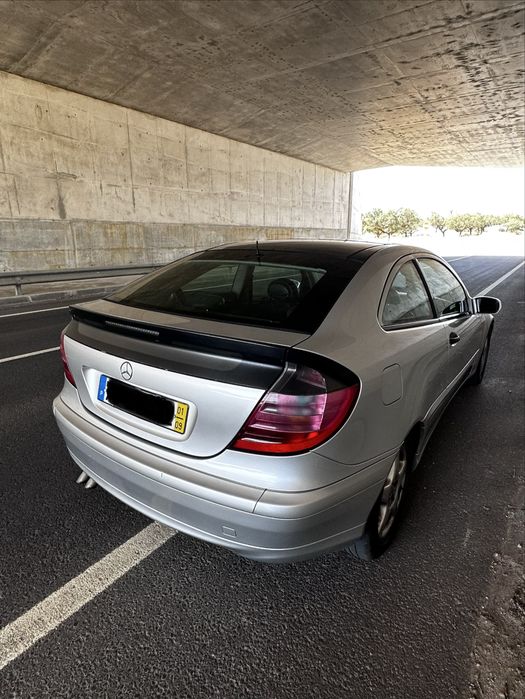 Mercedes Benz C220 CDI Sport Coupe foto 3