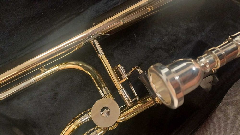 Puzon instrument