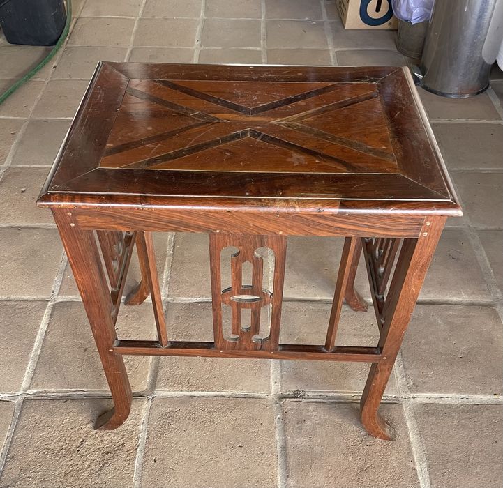 Mesa de apoio sala ou quarto