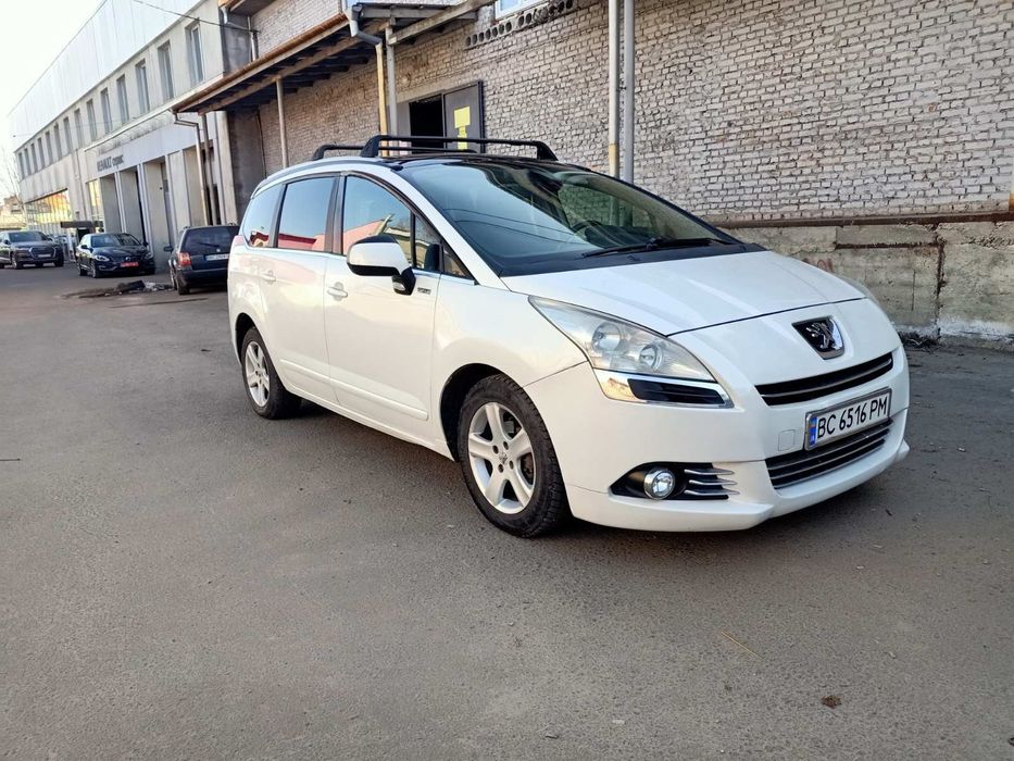 Пежо 5008 2012 рік, 1.6 дизель