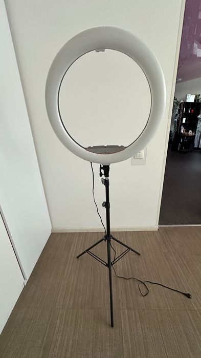 Кільцева лампа 54см