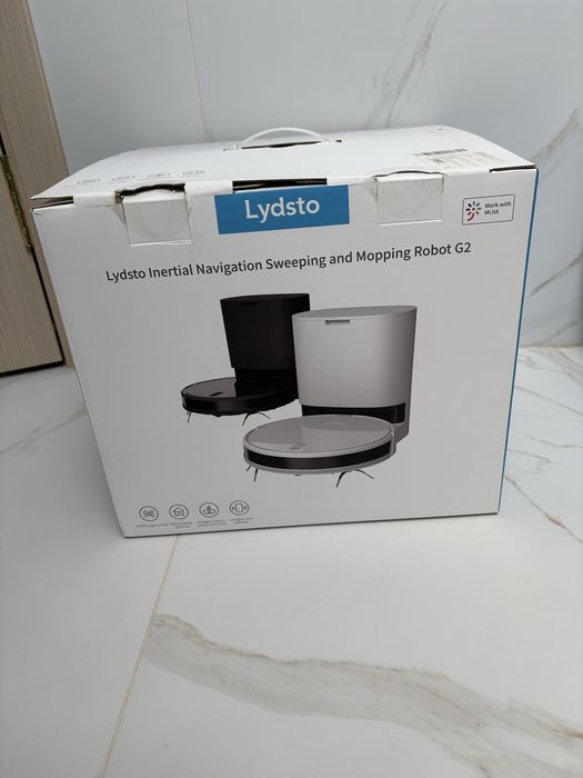 Робот пилосос миючий Lydsto