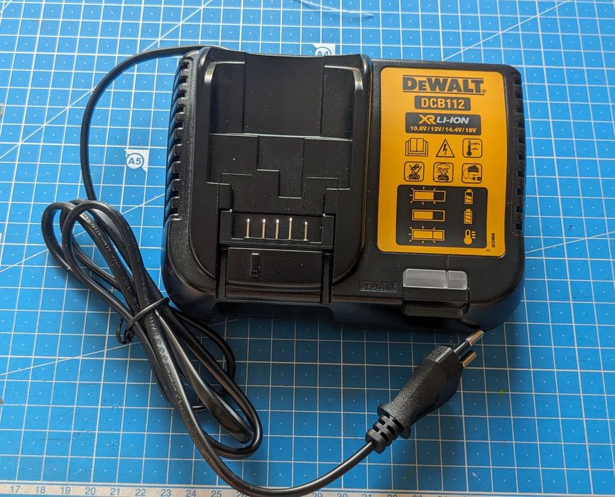 Шуруповерт Dewalt DCD791 NT в кейсі