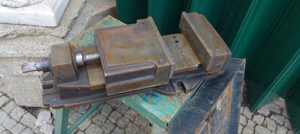 Prensa /torno para fresadora