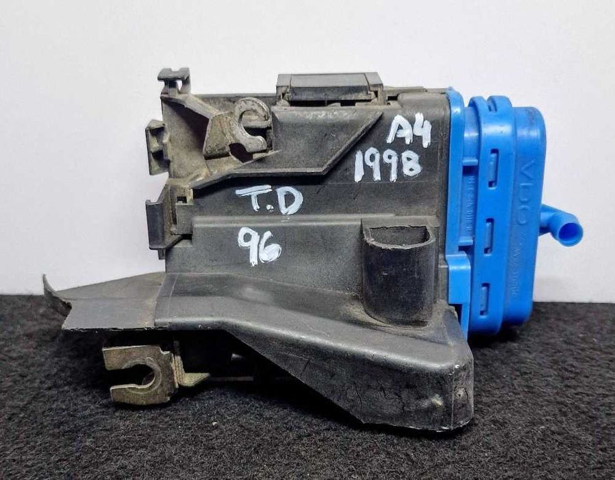 Fechadura / Fecho Porta Trás Direito AUDI A4 B5 Avant (8D5) ano 1998