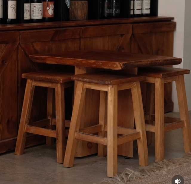 Mesa baixas em madeira maciça