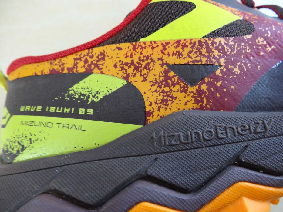 Buty MIZUNO WAVE IBUKI 5 roz 44 Trail Bieganie w terenie