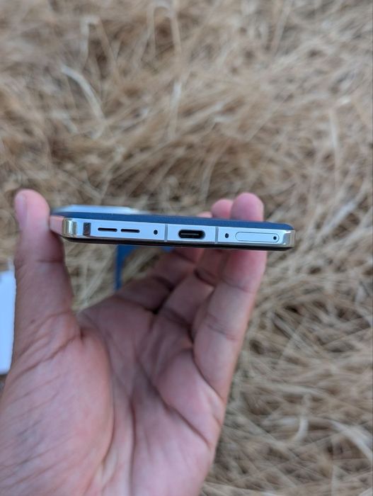 OnePlus 13 (16/512 Global 2физ сим+есим Убийца флагманов Камерафон)