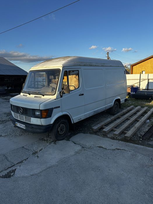 Мерседес 208 грузовик