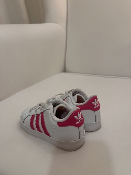 Sapatilhas Adidas N22