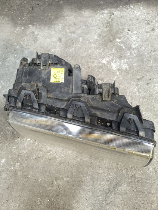 Lampa przednia BMW E36