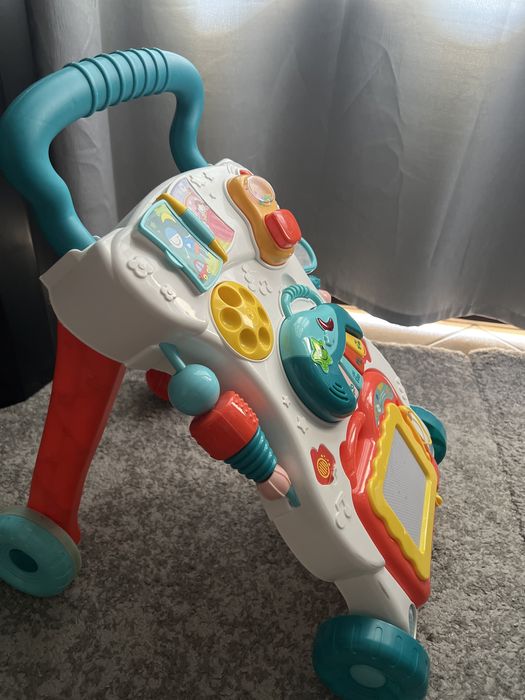 Andador com brinquedos
