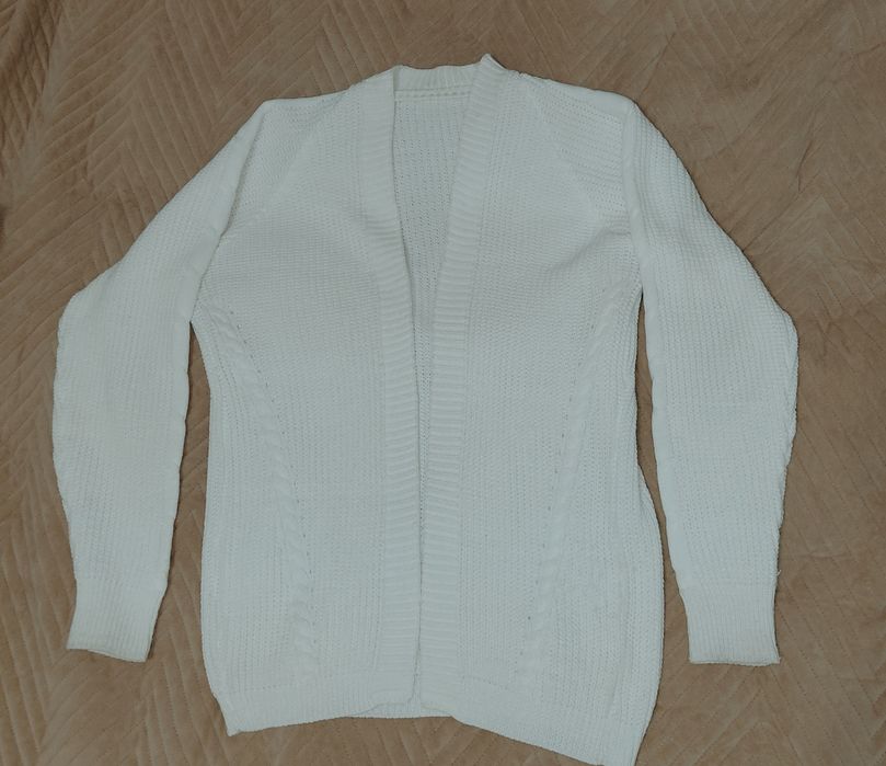 Bialy kardigan M