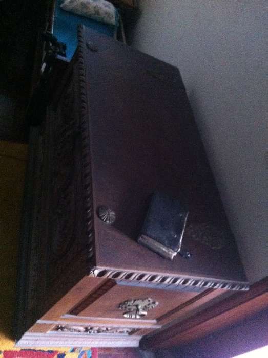 Arca em madeira (castanho)