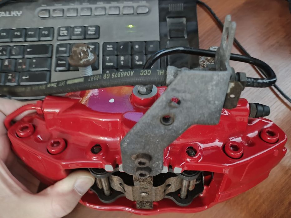 Продам пару супортів Brembo