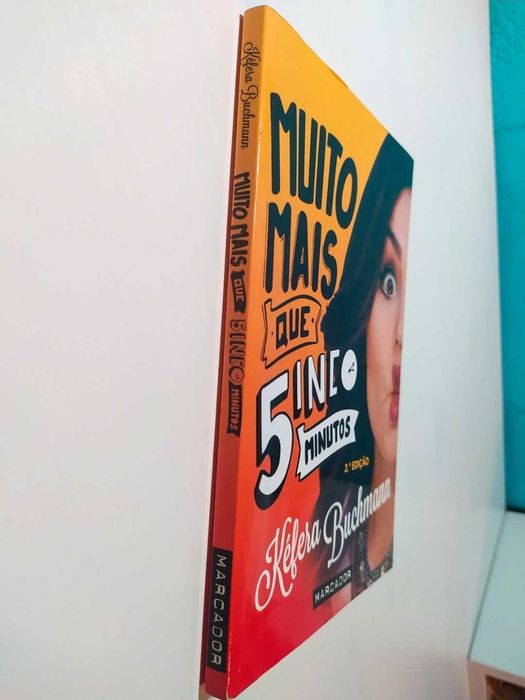Muito Mais Que Cinco Minutos - Kéfera Buchmann