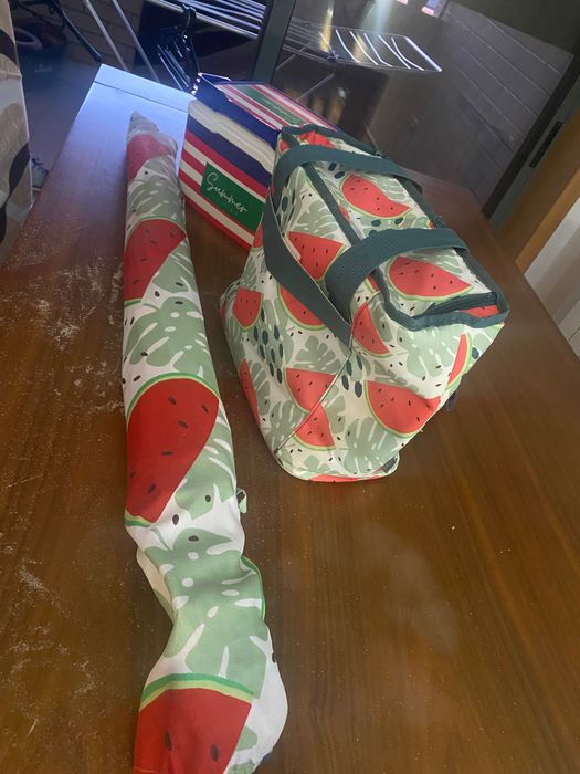 Kit praia: Guarda-sol+ Mini cooler + bolsa térmica